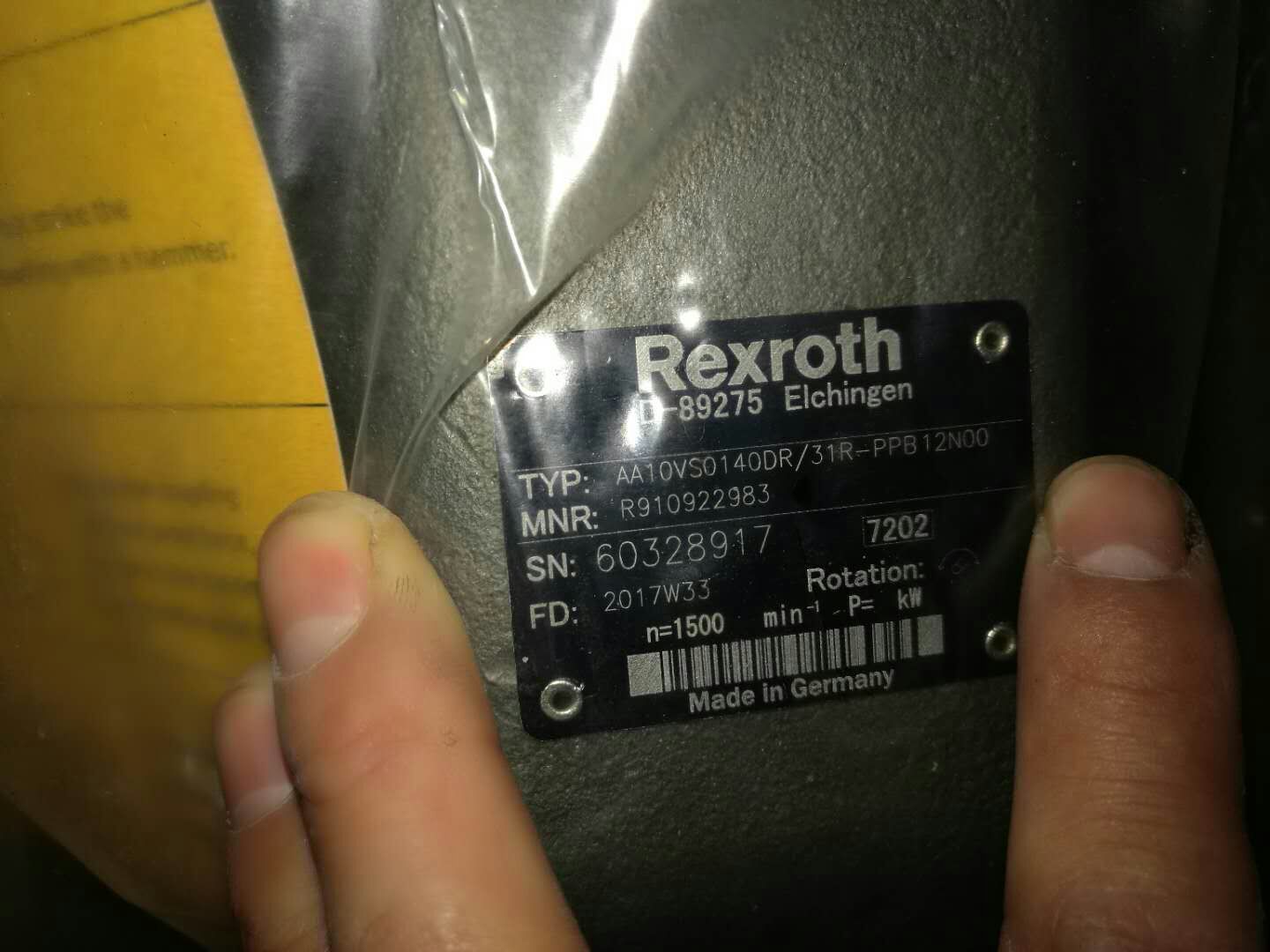 REXROTH 力士樂泵  AA10VS0140DR/31R-PPB12N00   R910922983